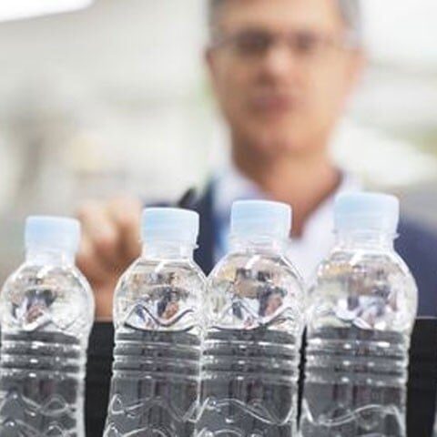 پلاسٹک کی بوتلیں جسم کو زہریلے ذرات سے آلودہ کر رہی ہیں، تحقیق