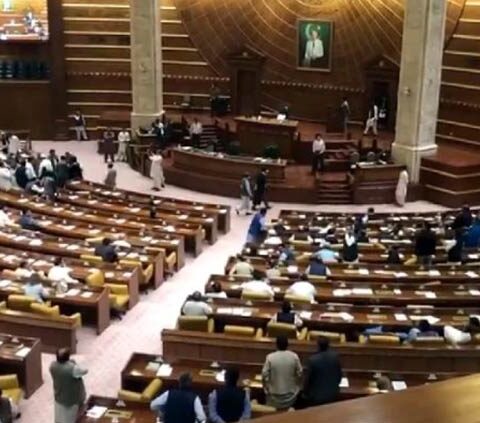 نگراں وزیراعلیٰ پنجاب کی تقرری میں پارلیمانی کمیٹی ناکام معاملہ الیکشن کمیشن کو جائے گا