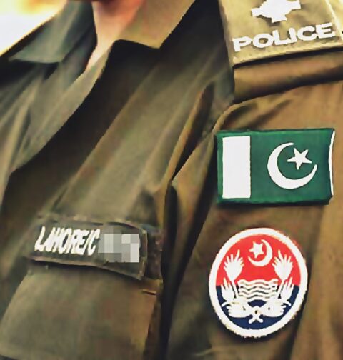 زندہ بیوی کو مردہ قرار دینے والا شوہر گرفتار