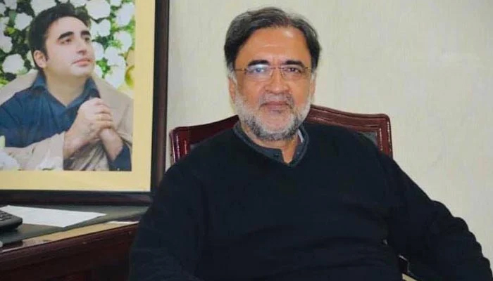 پیپلز پارٹی چیف جسٹس سے محاذ آرائی نہیں چاہتی قمر زمان کائرہ
