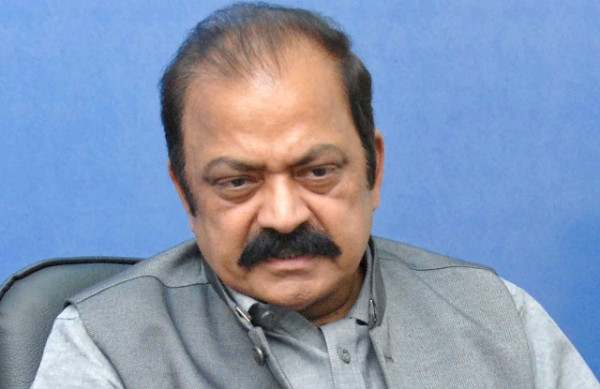 امریکہ چاہے تو عافیہ کے بدلے بانی پی ٹی آئی کو لے جائے، رانا ثناءاللہ