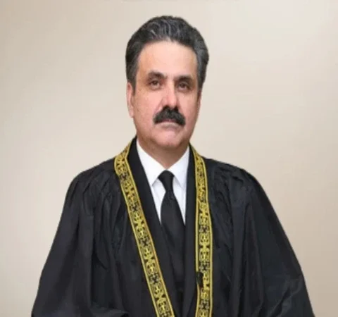 جسٹس آفریدی کے آئینی بینچ کی سربراہی سے مسئلہ نہیں،حکومتی عہدیدار