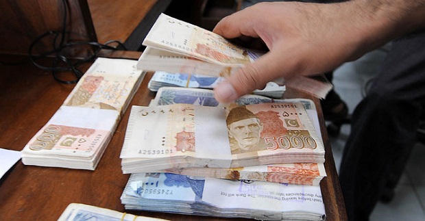 پاکستان نے صرف سُود ادائیگی اور دفاع پر 3200 ارب خرچ کردیے