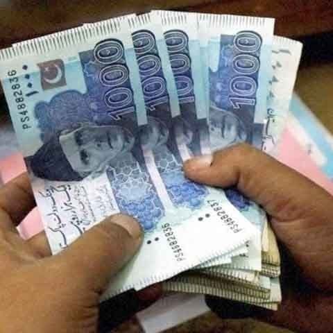 کے پی حکومت کا ملازمین کی تنخواہوں سے 35 فیصد اضافہ واپس لینے یا 25 فیصد کٹوتی پر غور