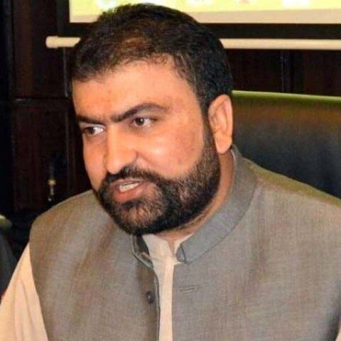 آرمی چیف نے کہا ہے اسمگلنگ میں ملوث اہلکاروں کا کورٹ مارشل ہوگا، وزیر داخلہ