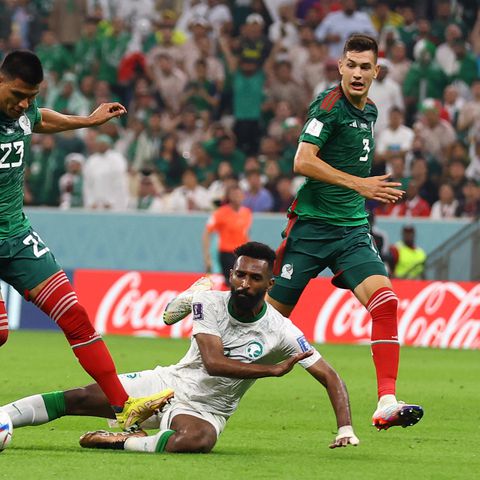 فیفا ورلڈکپ میکسیکو نے سعودی عرب کو 1-2 گول شکست دیدی