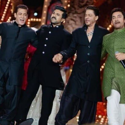 رام چرن کو اسٹیج پر رقص کیلئے بلانا شاہ رخ خان کو مہنگا پڑ گیا