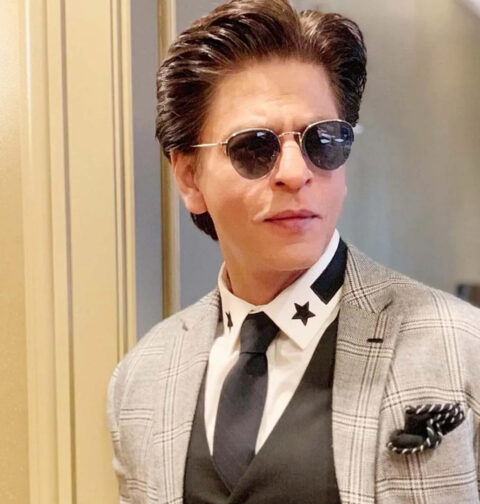شاہ رخ خان ایک مہینے میں کتنا کمالیتے ہیں