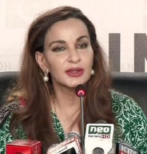 ازخود نوٹس پر قوم کی نظریں سپریم کورٹ پر ہیں شیری رحمٰن