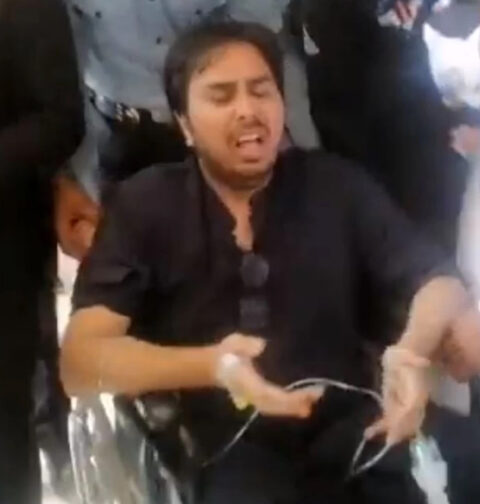 شہباز گل ایمبولینس میں عدالت پہنچ گئے فرد جرم کی کارروائی مؤخر