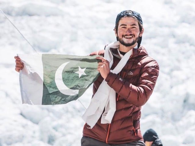 کم عمر کوہ پیما شہروز کاشف نے 8 ہزار میٹر سے بلند ایک اور چوٹی سر کرلی