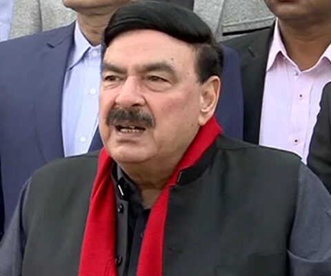 عمران کواندازہ ہے ملک مزید عدم استحکام کامتحمل نہیں ہوسکتا شیخ رشید