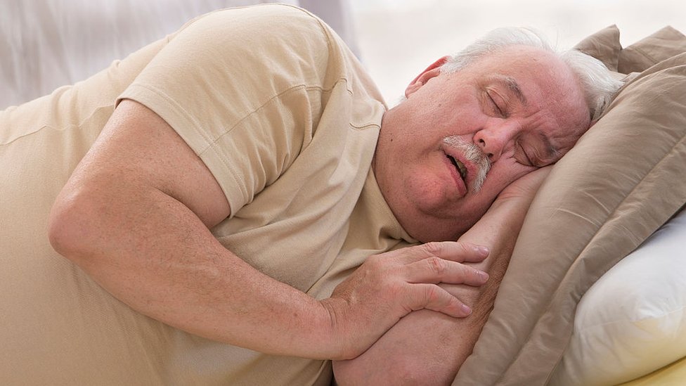 دن کے وقت 30 منٹ کی نیند دھڑکن کی بے ترتیبی کے خطرات میں اضافہ کر سکتی ہے