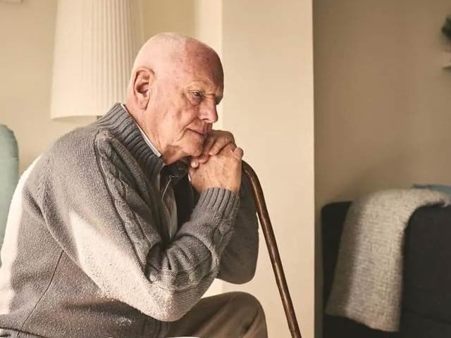 سماجی تنہائی، دماغی سکڑاؤ اور دیگر امراض کی وجہ بن سکتی ہے