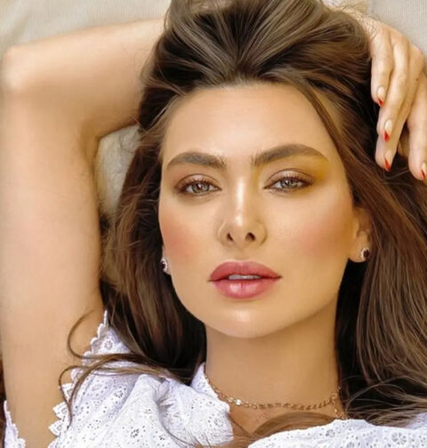 عدالت نے اداکارہ اسٹیفنی سلیبا کی جائیداد اور اثاثے منجمد کرنے کا حکم دے دیا