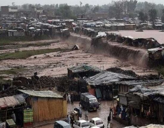 کے پی، پنجاب میں طوفانی بارشوں اور آندھی سے 19 افراد جاں بحق، 100 زخمی