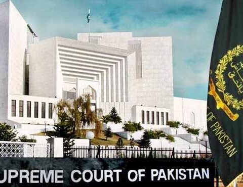 انتخابات از خود نوٹس کیس سپریم کورٹ کے 9 رکنی بینچ سے 4 جج الگ ہوگئے