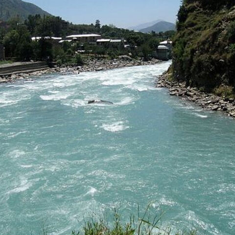 سوات میں چیئر لفٹ سے ماں بیٹا دریائے سوات میں گرگئے
