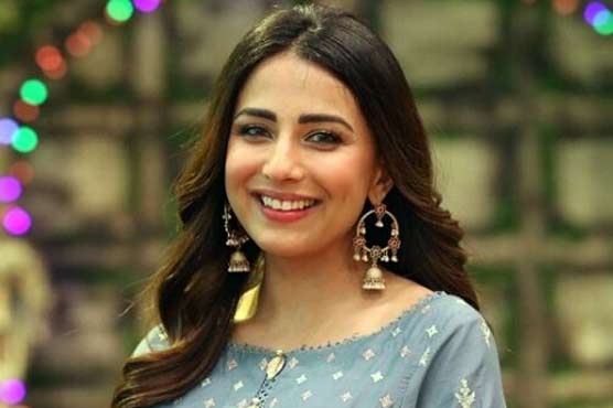 کن حالاتوں نے اشنا شاہ کو اسلام کے قریب کردیا؟اداکارہ نے حقیقت سے پردہ اٹھا دیا