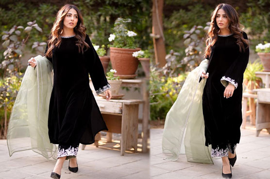 اشنا شاہ کے سیاہ لباس میں نازک اداؤں کیساتھ حسن کے جلوے