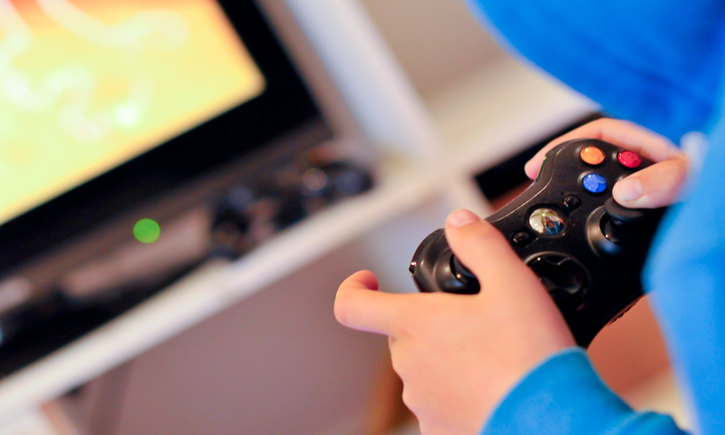 ویڈیو گیم کھیلنے والے بچوں میں دماغی فوائد کا انکشاف