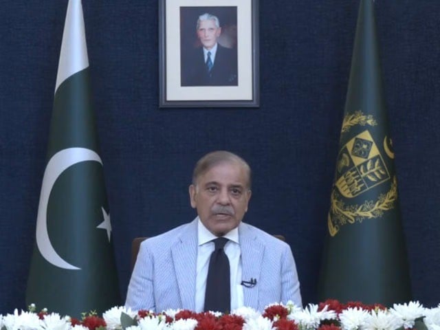 قرض لے لے کر ہم نے اپنے وقار کو مجروح کرلیا ہے،اب کشکول توڑ کر محنت کرنا ہوگی، وزیراعظم