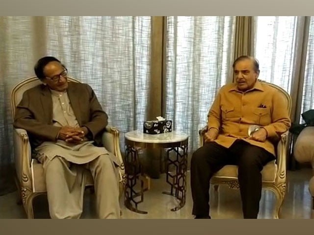 وزیراعظم شہباز شریف کی چوہدری شجاعت سے اہم ملاقات