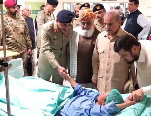 خودکش حملوں میں افغان شہری ملوث ہیں، وزیراعظم اور آرمی چیف کو بریفنگ