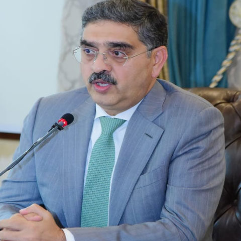 حکومت کے فوج کے ساتھ بہترین تعلقات ہیں، نگراں وزیراعظم