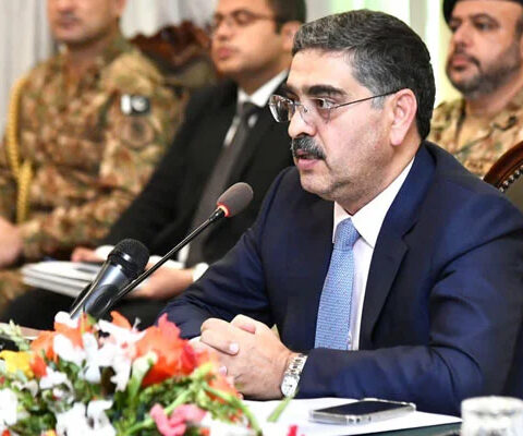مذہب کے نام پر انتشار پھیلانے والوں کیخلاف سخت کارروائی کی جائے گی، نگراں وزیراعظم