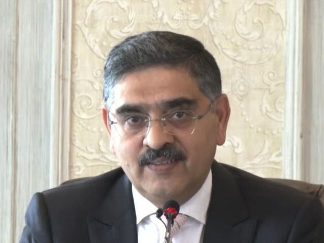 وزیراعظم نے کابینہ ارکان کو غیر ضروری بیرون ملک دوروں سے روک دیا