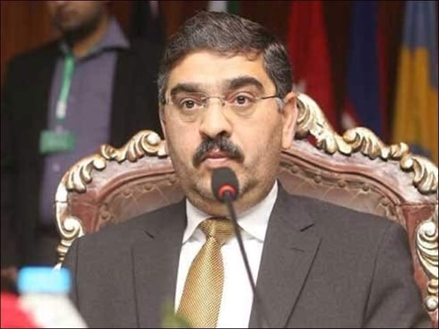 عدالت کسی کے الیکشن میں حصہ لینے پر پابندی لگادے تو تسلیم کرنا ہوگا، نگراں وزیراعظم