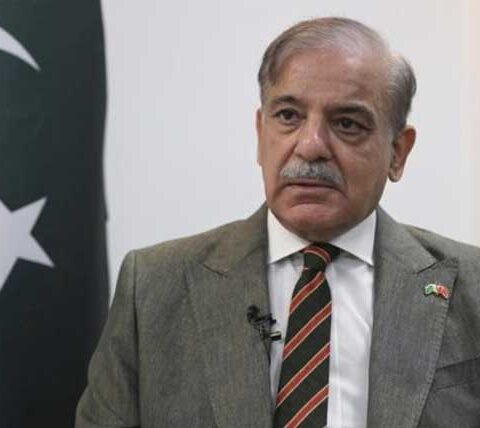 یومِ تکبیر ملکی دفاع کیلئے ایک جھنڈے تلے متحد ہونے کی یاد دلاتا ہے: وزیر اعظم