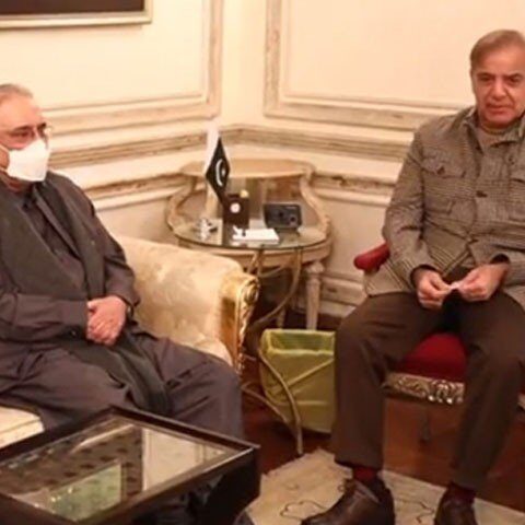 زرداری شہباز ملاقات پنجاب اسمبلی کی تحلیل روکنے کا ٹاسک چوہدری شجاعت کے سپرد