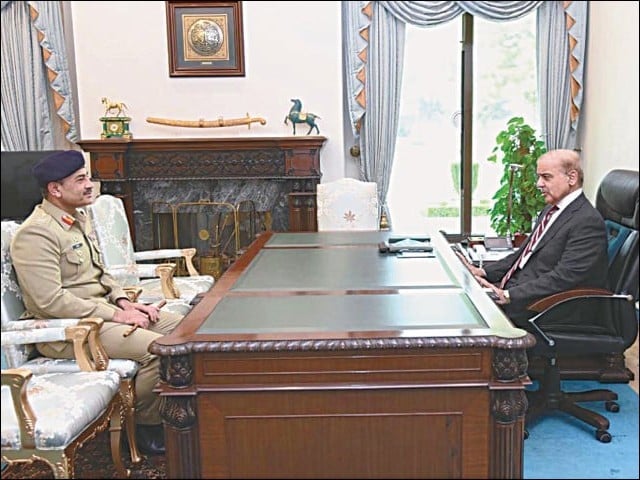 وزیراعظم سے آرمی چیف اور ڈی جی آئی ایس آئی کی ملاقات