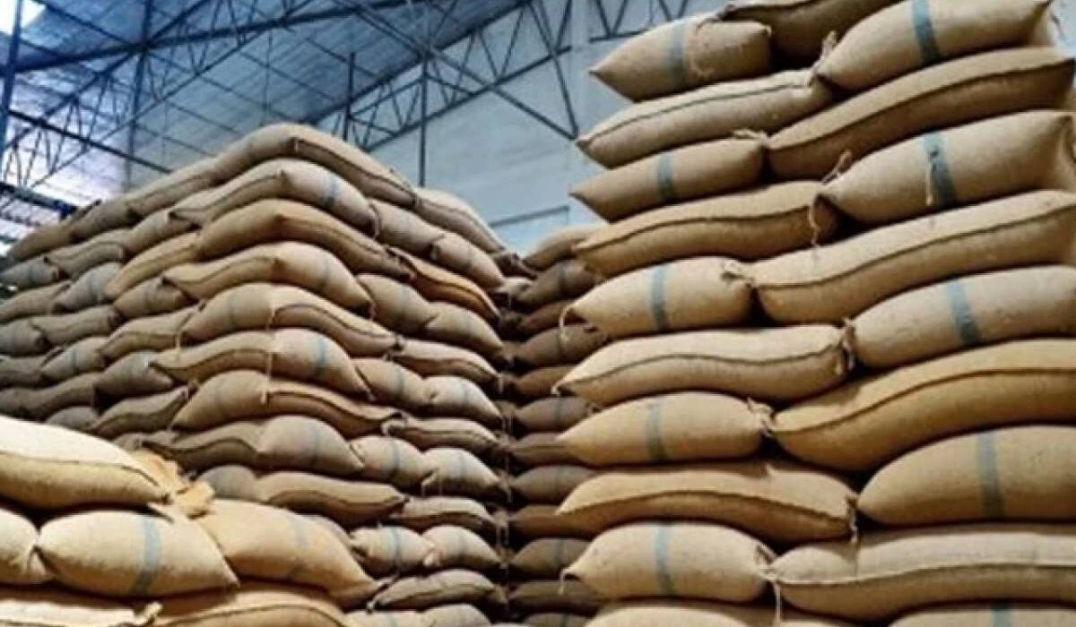 وزیر اعظم کا حکم پنجاب کیلیے26 ہزار ٹن گندم یومیہ کوٹہ بحال